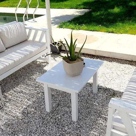With Heated Private Pool And Bbq * Γεωργιούπολη