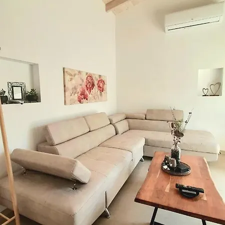 With Heated Private Pool And Bbq *
